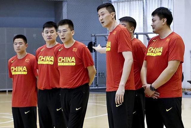 丝袜脚好紧老师