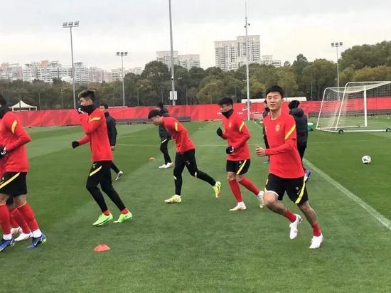 成人 日韩